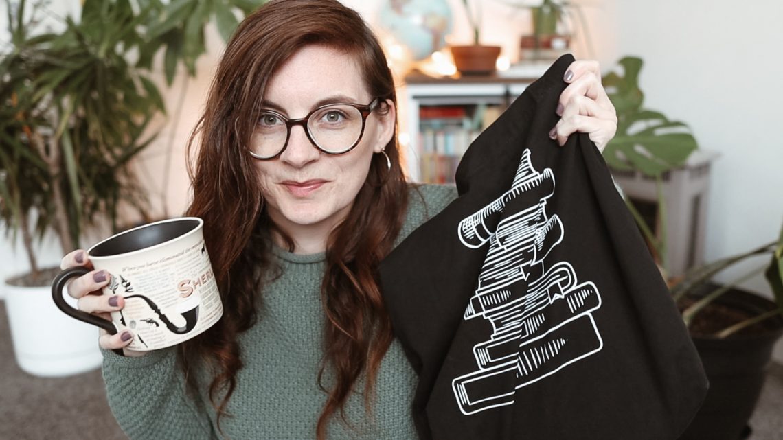 a bookish GIFT GUIDE FOR READERS things to buy them other than just books (but books are also good)